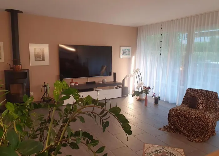 Casa Nadja, Naehe Skigebiet Flims-lax * Ems